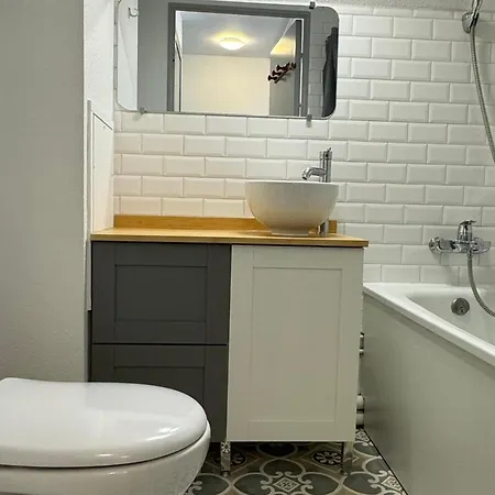 Apartment Renove 2 Pieces, Face Mer, - Fr-1-487-369 *